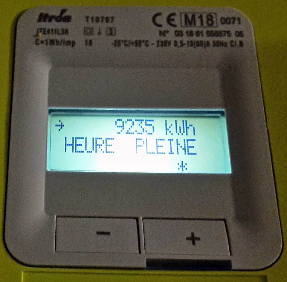 Écran d’un compteur Linky affichant des informations de consommation